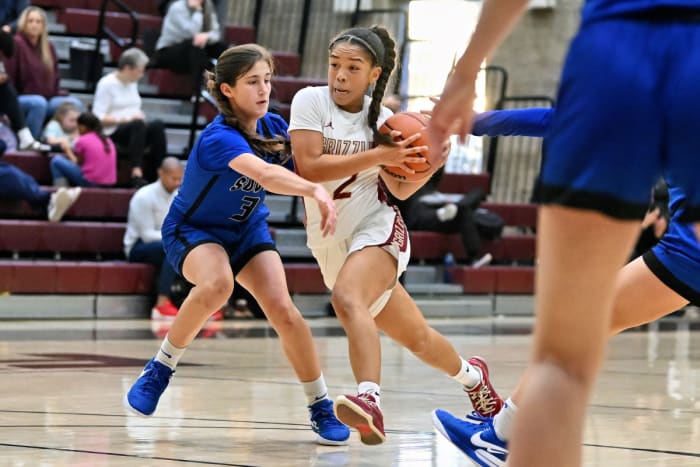 a South Medford Mission Hills girls basketball Oregon POA Holiday Classic December 30 2023 Leon Neuschwander 41